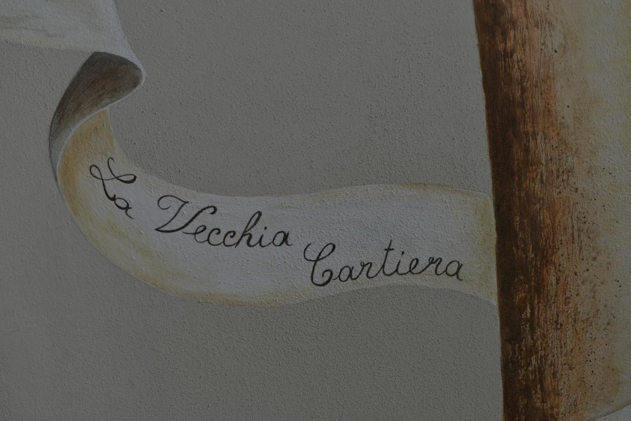 Готель La Vecchia Cartiera Колле-ді-Валь-д'Ельса Номер фото